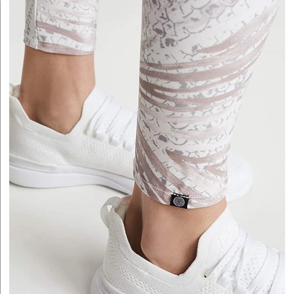 Onzie Python White Snakeskin Leggings - Picture 6 of 16